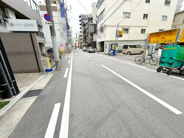 前面道路含む外観写真