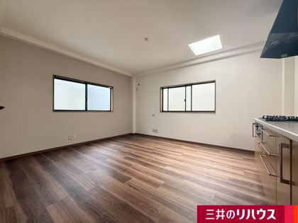 淀川区三津屋中2丁目 戸建 リビング