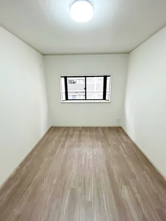 3階洋室約6.0帖（在宅ワーク、収納部屋としての利用がおすすめです）