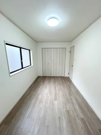 3階洋室約6.6帖（2面採光につき、明るいお部屋です）