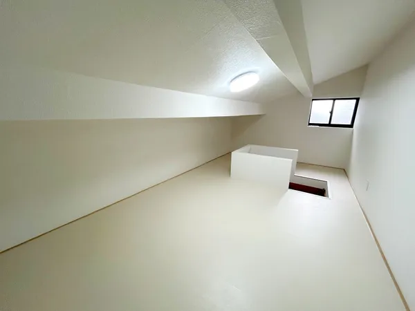 4階ロフト（季節ものやアウトドア用品等たくさん収納できます）