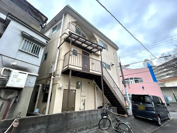 鉄骨造3階建、1F店舗＋2F・3F住居