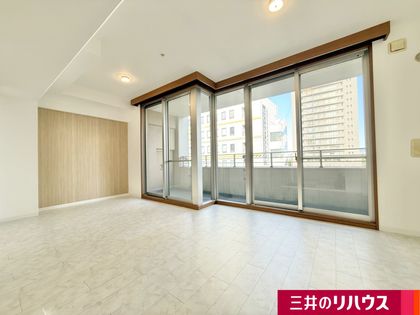 ヴィルヌーブ松ヶ枝町 リビング