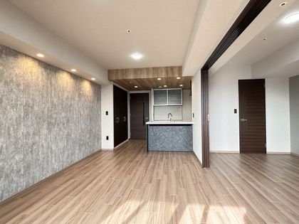 ローレルタワー梅田 リビング