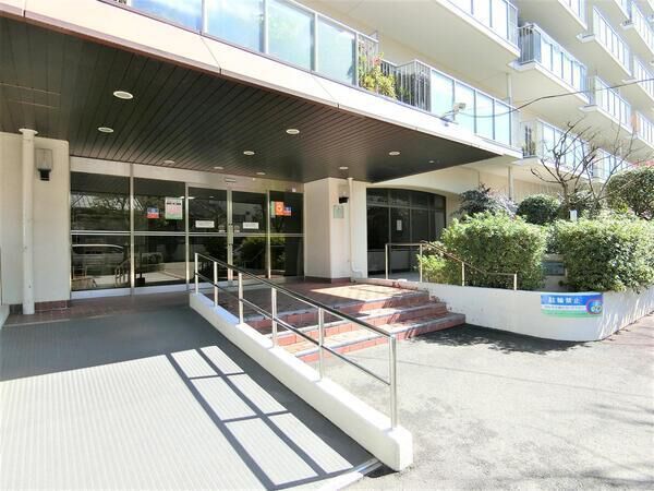 ローレルハイツ北天満 2号棟 エントランス ローレルハイツ北天満 2号棟 エントランス
