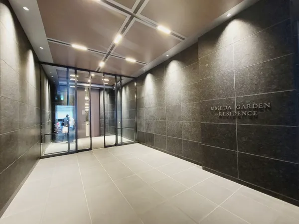 1F EVホール前・2Fエントランスホール前によるダブルオートロック