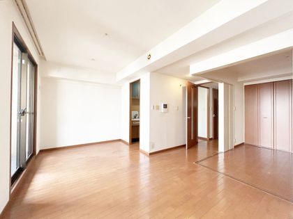 ローレルコート西本町 リビング