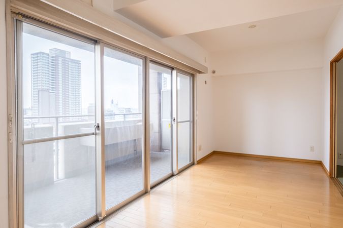 尼崎イスティー リビング 尼崎イスティー リビング