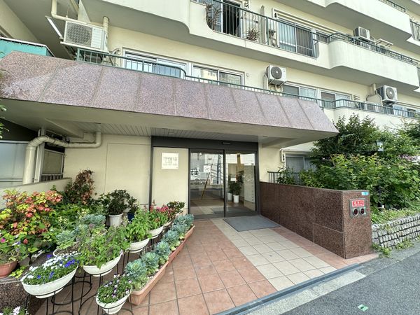 プラザ新大阪 エントランス