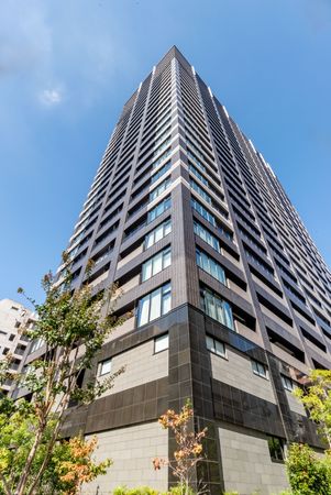 プレサンスレジェンド堺筋本町タワー 外観