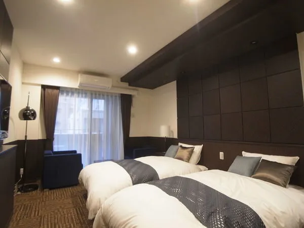 ３階のゲストルーム(一部有償)。ゆとりある広さを確保しているので、安心して宿泊できます。