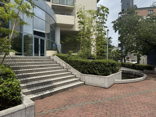 コスモシティ森林公園弐番館 エントランス