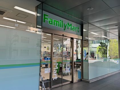 Brillia Tower堂島 ファミリーマート堂島浜店(約100m) ファミリーマート堂島浜店(約100m)