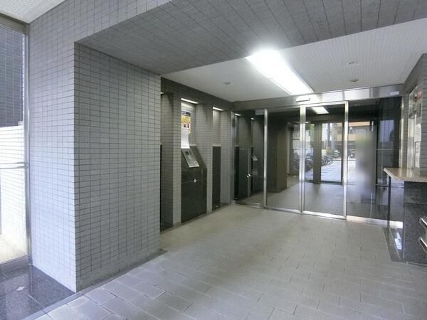 エスリード新大阪 エントランス