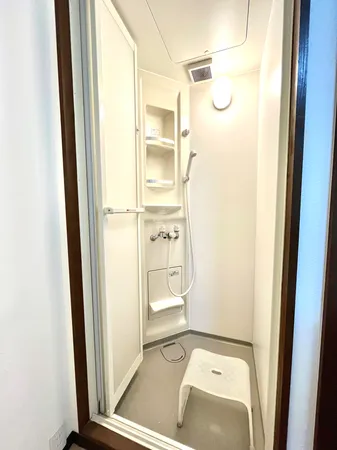 シャワールーム　※賃借人入居前の室内写真です