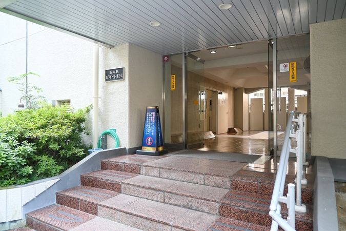 新大阪ホワイトコーポラス エントランス 新大阪ホワイトコーポラス エントランス