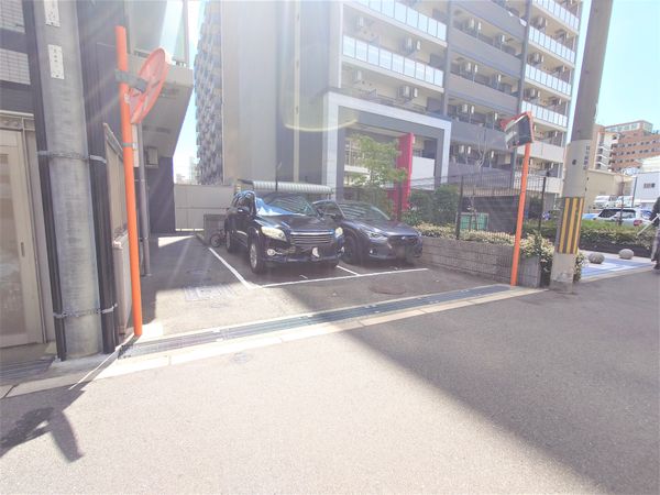 エステムコート難波WEST-SIDEⅡベイフレックス 駐車場 エステムコート難波WEST-SIDEⅡベイフレックス 駐車場