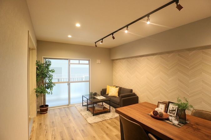 パルムハウス新大阪 リビング パルムハウス新大阪 リビング