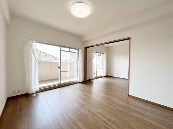 加島駅前アーバンコンフォート リビング 加島駅前アーバンコンフォート リビング