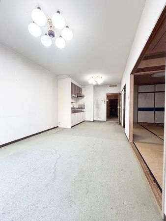 コープ野村扇町 リビング