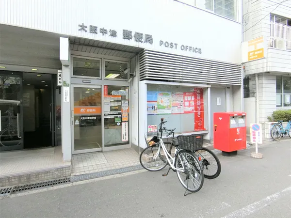 徒歩8分。