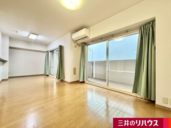 加島駅前アーバンコンフォート リビング 加島駅前アーバンコンフォート リビング