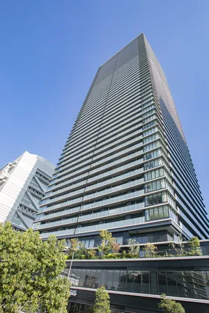 平成29年10月建築、総戸数894戸の免震構造タワーレジデンス