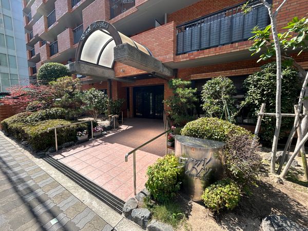ロイヤルハイツ新大阪 エントランス エントランス