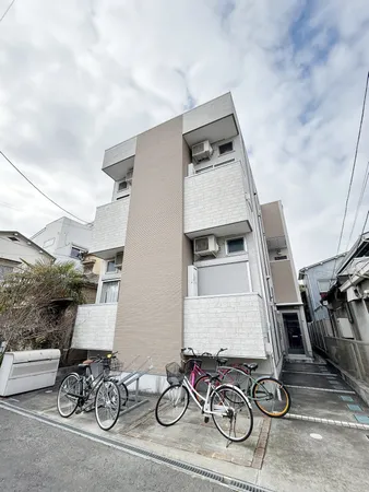 ２０１５年１２月建築の建物でございます。