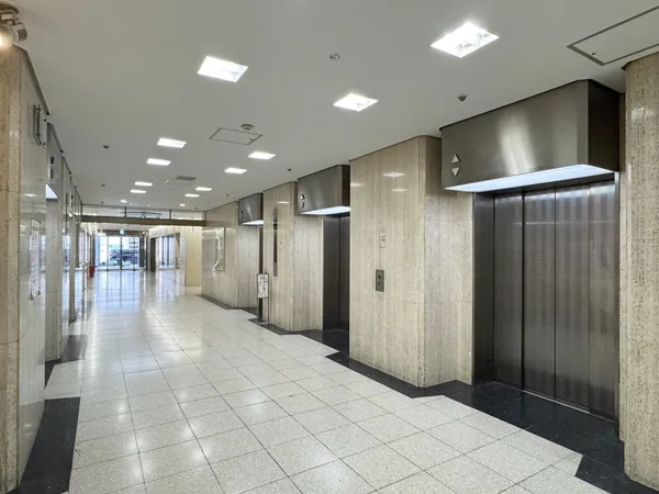 1階南側エレベーター