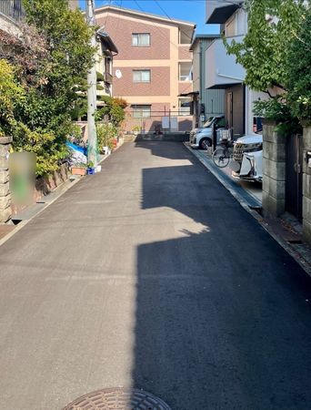 前面道路含む外観