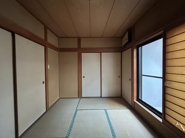 2階にある約6.0帖の和室です。LDKと隣接したお部屋になります。