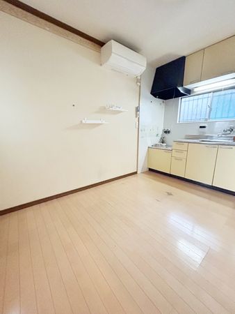 鶴見区鶴見4丁目 戸建 リビング