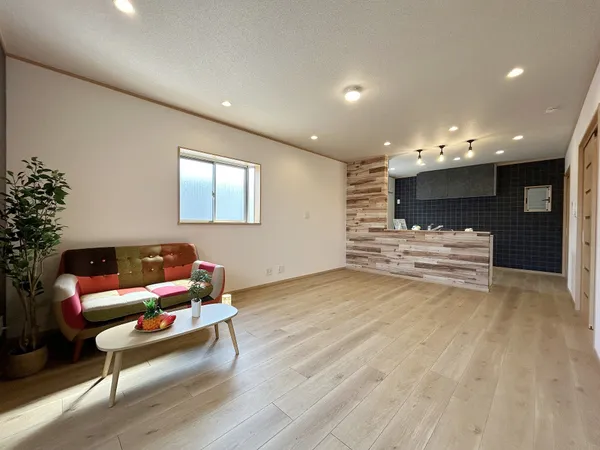 【リビング】※写真中の家具・家電は売買価格に含まれません。