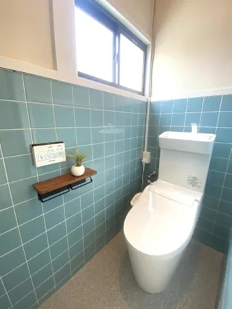 【トイレ】トイレは2階にあります。※写真中の家具・家電は売買価格に含まれません。