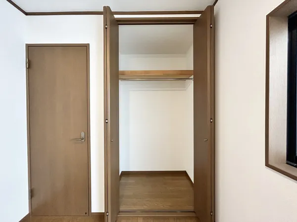 【収納（約4.3帖・北）】