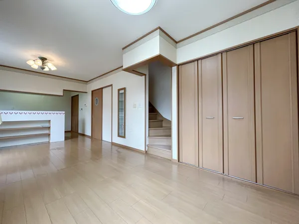 【リビング】※写真中の家具・家電は売買価格に含まれません。