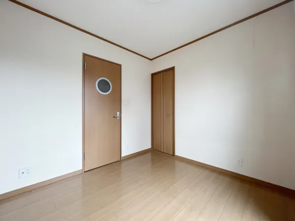 【洋室（約4.5帖・北）】3階の約4.5帖の洋室です。