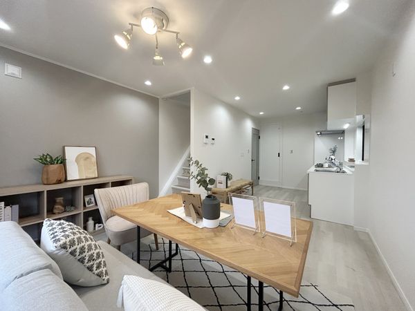 鶴見区安田3丁目 戸建 リビング