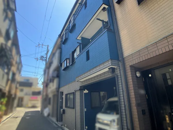前面道路含む外観