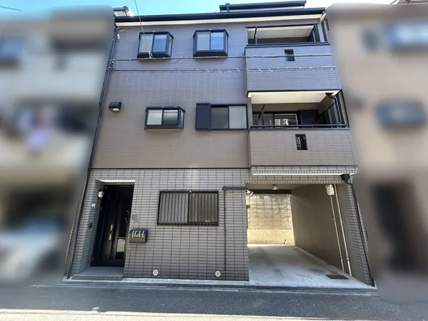 建物面積延べ91.62平米の3階建て４LDKの住まいです。
