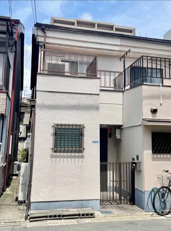 【外観】木造２階建て。4駅2沿線ご利用可能。