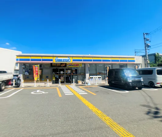 徒歩9分。