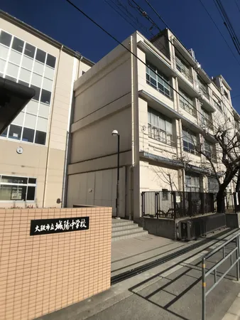 徒歩9分。