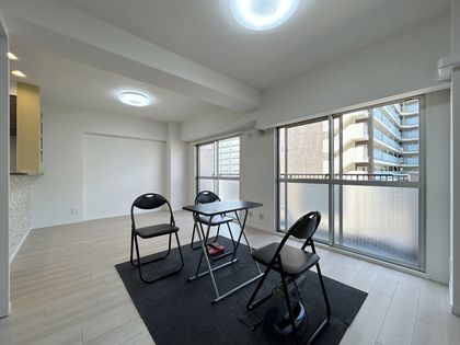 日商岩井菫橋ハイツ リビング