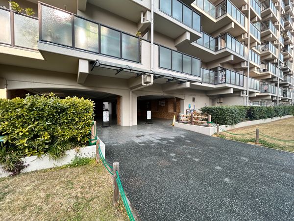 京橋グリーンハイツ 四号棟 エントランス