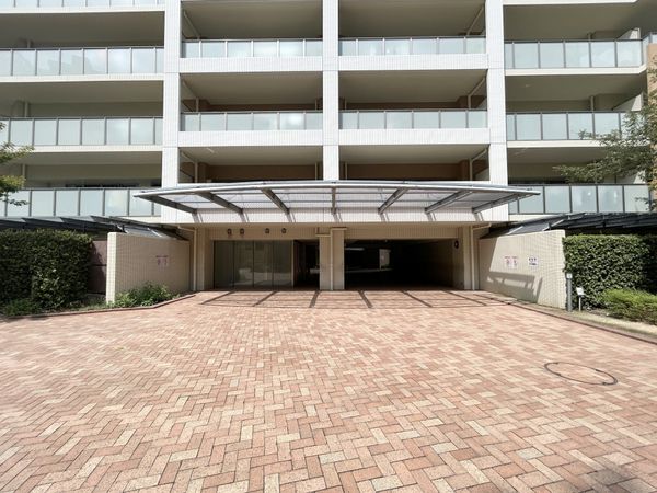 タイムズピーススクエア スイートガーデンシティ エントランス