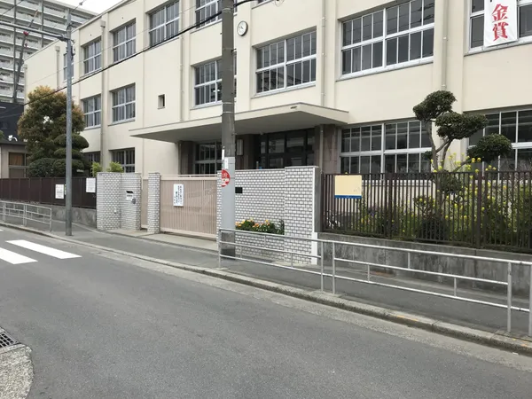 徒歩14分。