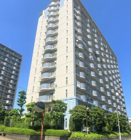 ファミールハイツ城東 A棟 外観
