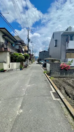 【前面道路含む外観】前面道路を含む外観はこのようになっております。